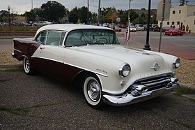 1954 Oldsmobile Ninety Eight Holiday (15117858399).jpg